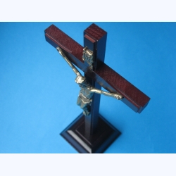 Krzyż stojący drewniany ciemna wiśnia 22 cm
